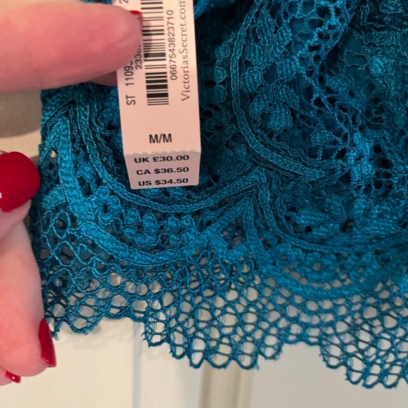 Victoria’s Secret bralette NWT no longer available, very pretty dark teal size M - Picture 2 of 3
